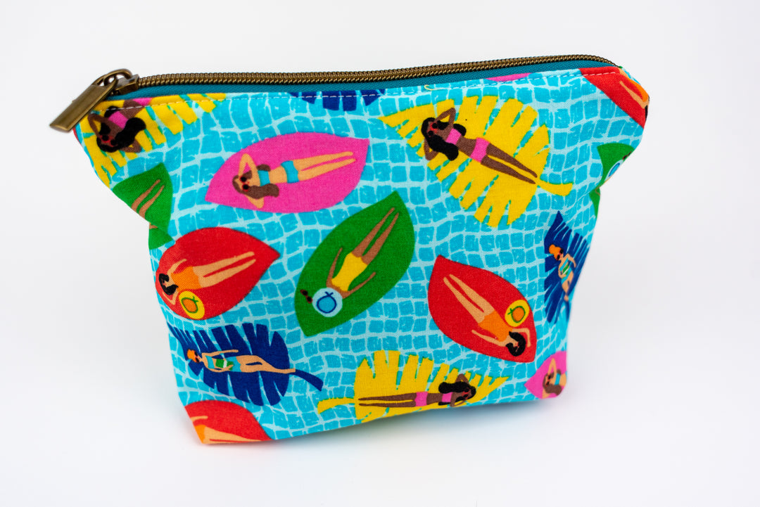 Small Chill Pool Wedge Bag