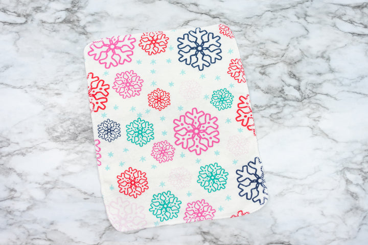 Paperless Towels - Bright Snowflakes