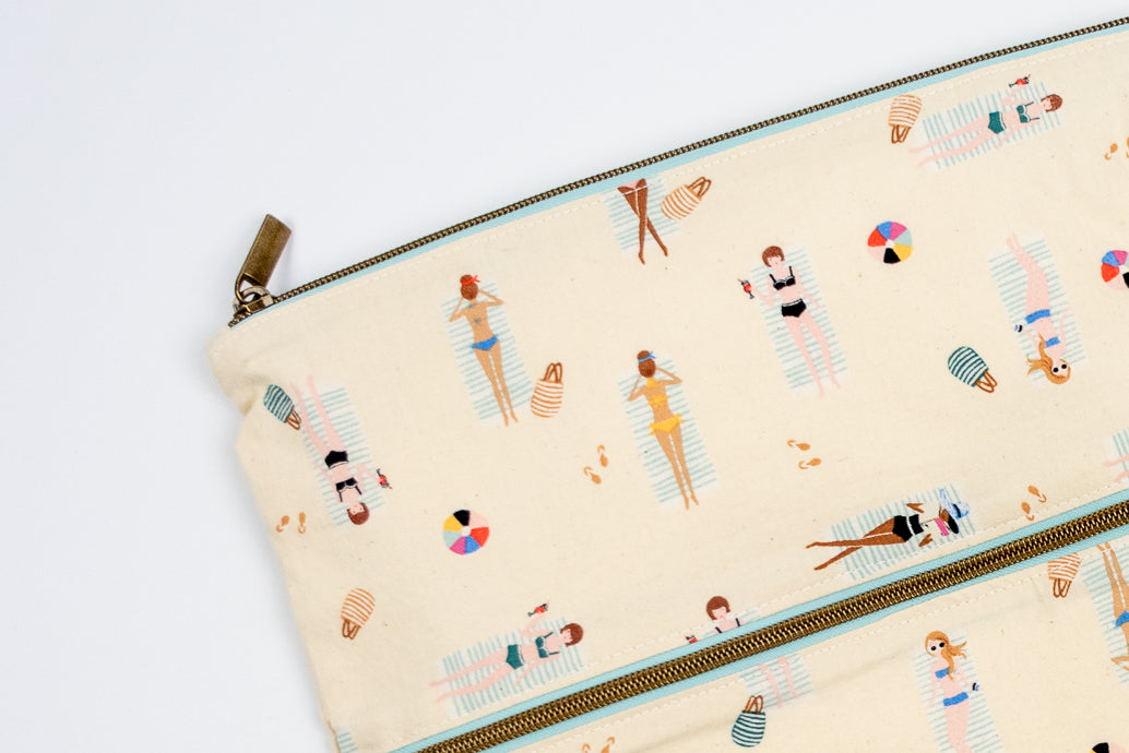 Large Beach Days Deluxe Wet/Dry Bag