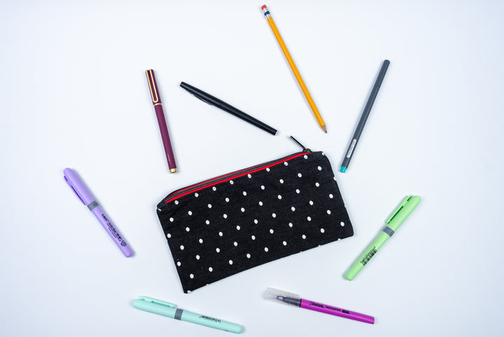 Black & White Dots Zipper Pouch